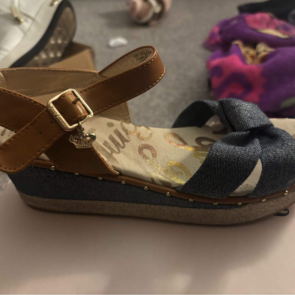 Juicy Couture Kids Sandals in Denim and Brown